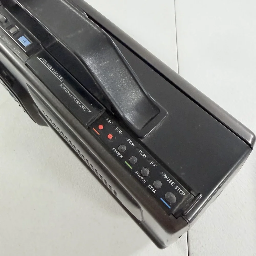 Vintage Rare Variant Magnavox Movie-Maker S-VHS Camcorder VR9244AV01 TESTED